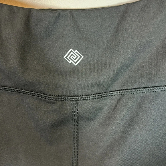 ZELOS Curvy Cropped Leggings Fruit and Mesh Details Women’s Size 1X - Picture 5 of 6